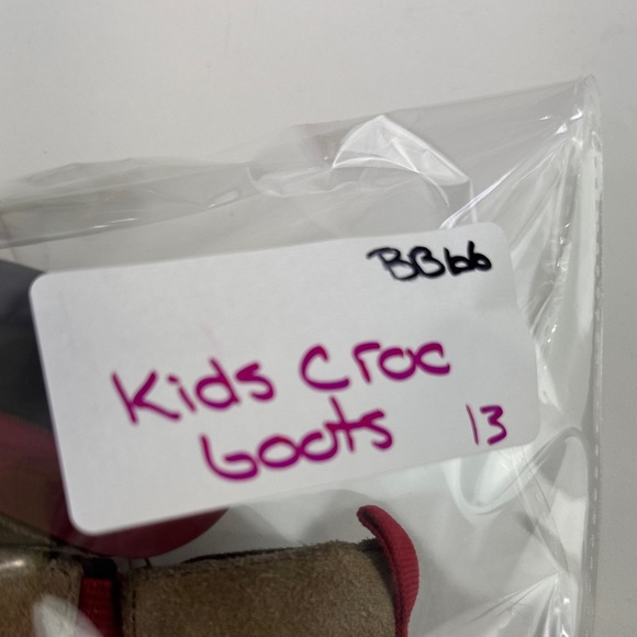 Crocs Boys Dawson Suede Boots - Red and Brown - Picture 15 of 16